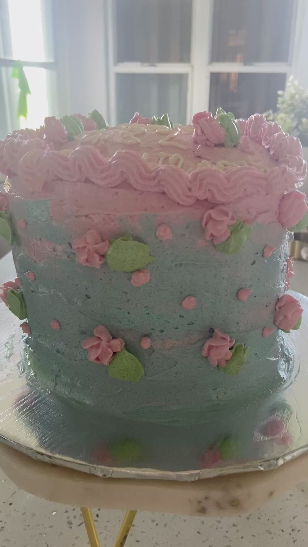Custom Cakes/Bizcochos Personalizados🍰
