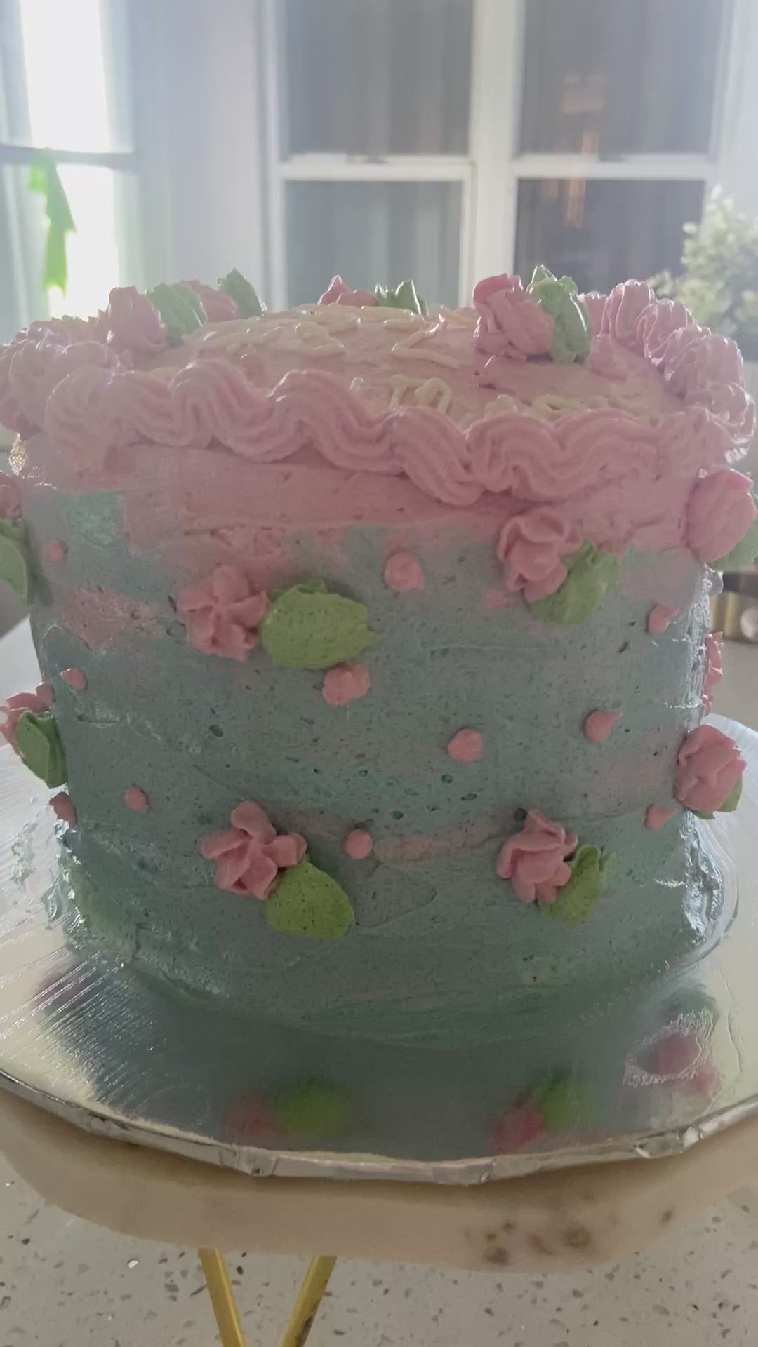 Custom Cakes/Bizcochos Personalizados🍰