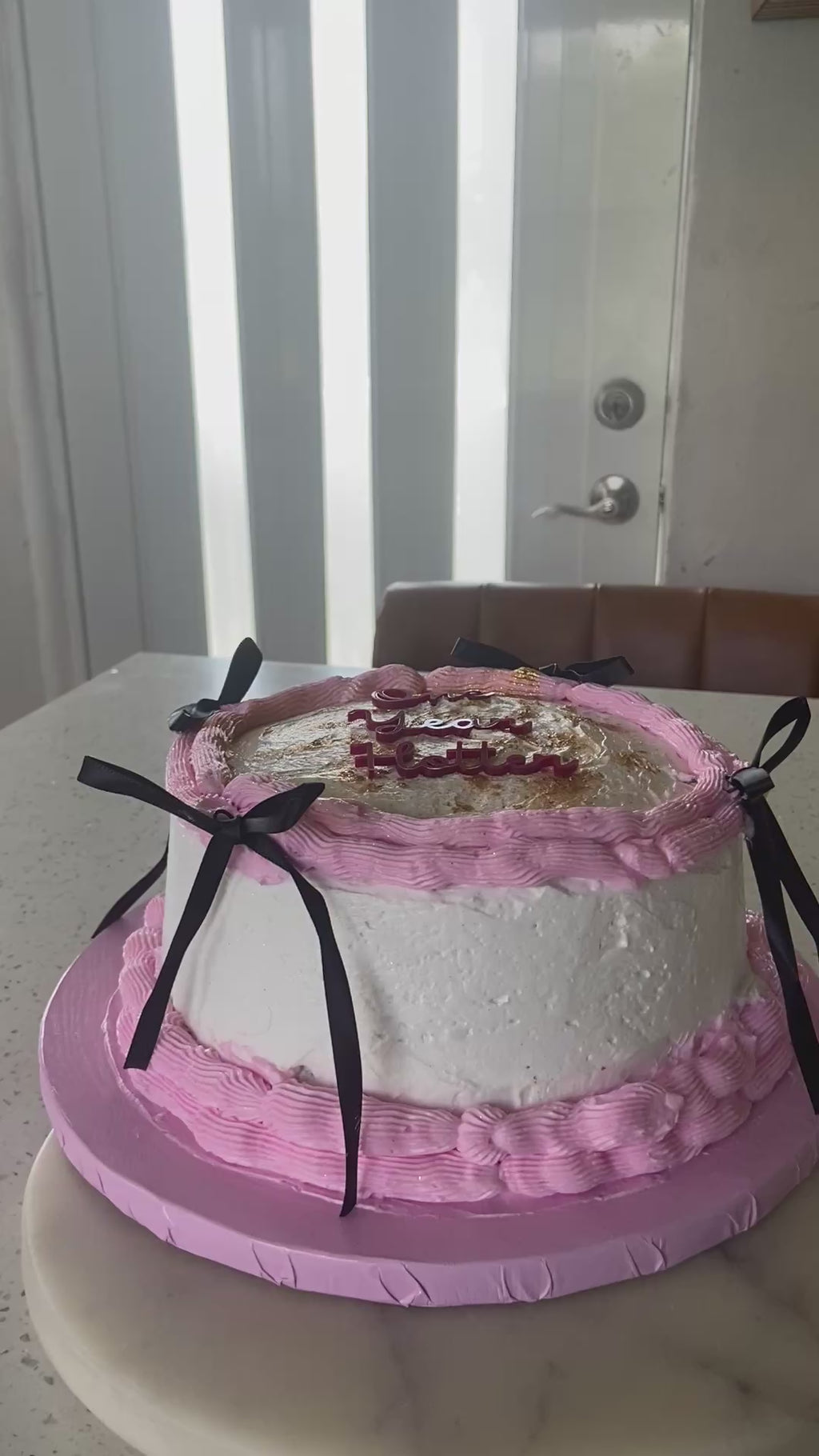 Custom Cakes/Bizcochos Personalizados🍰